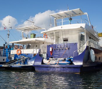 Моторная яхта  "Анна-Виктория-2"